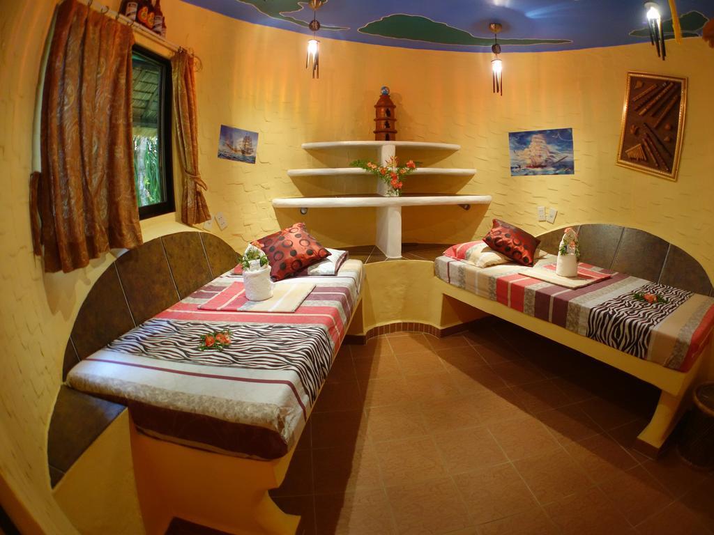 Takatuka Beach Resort Sipalay Luaran gambar