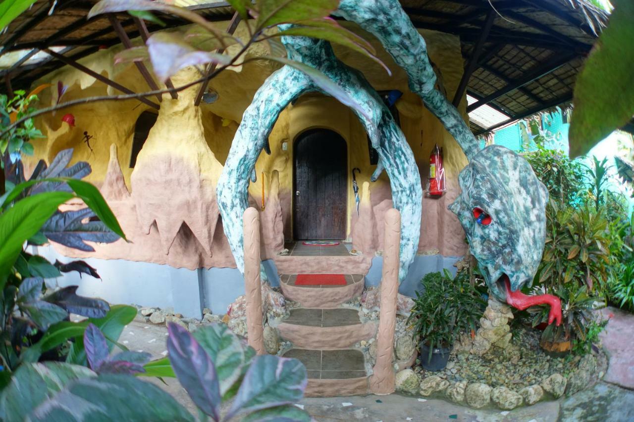 Takatuka Beach Resort Sipalay Luaran gambar